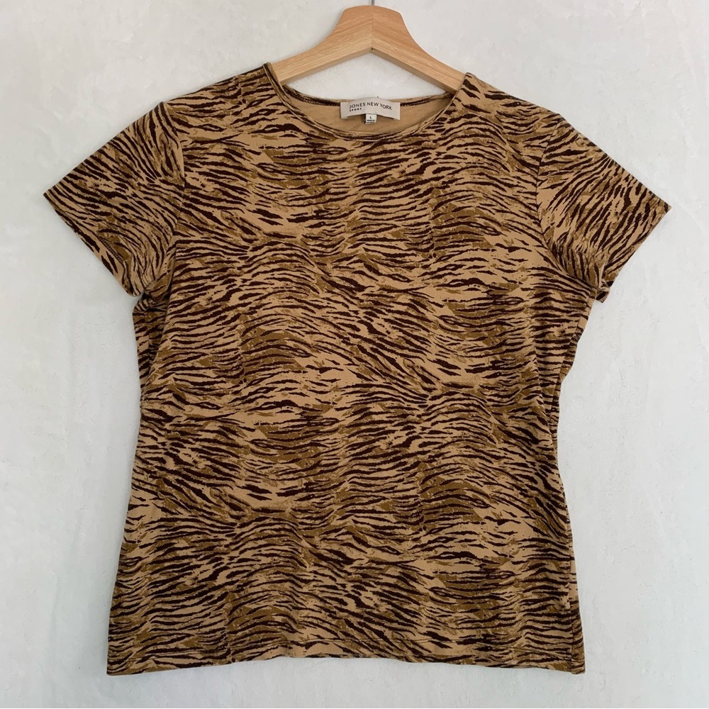 Jones New York Sport Women’s Top Size L Animal Print